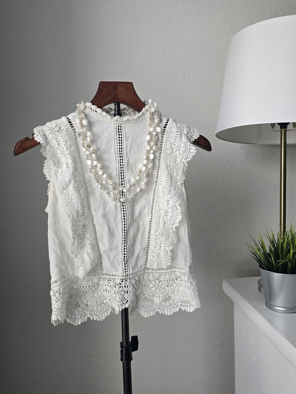 Forever 21 White Crochet Lace Camisole